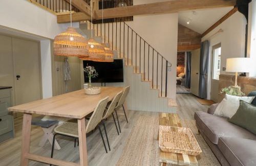 Crich House | Elm Cottage - Fold Yards