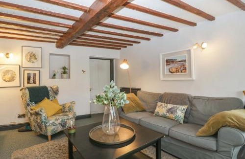 Moreton-in-Marsh House | Elm Cottage