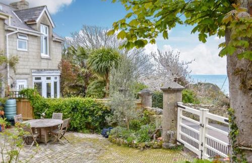 Ventnor House | Elm Cottage