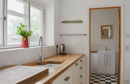 Ventnor House | Elm Cottage