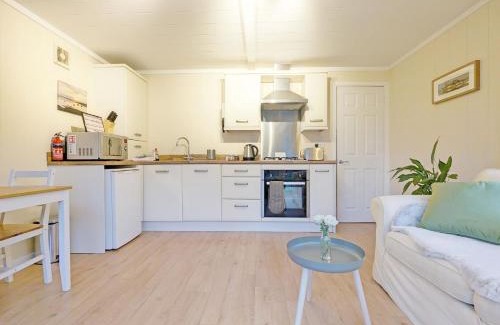 Chichester House | Elm Lodge