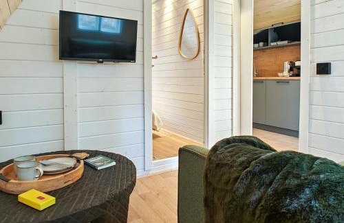 Pantygelli House | Elm - Pantygelli Escapes