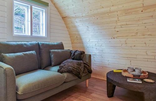 Pantygelli House | Elm - Pantygelli Escapes