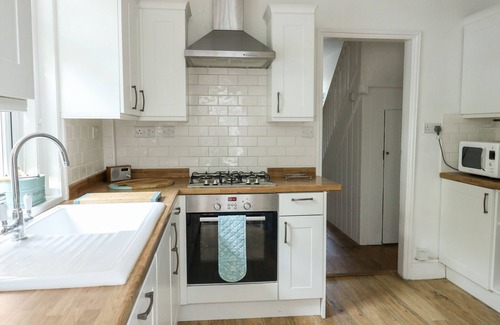 Wareham Cottage | ELM VILLA, pet friendly, character holiday cottage in Wareham