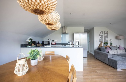 Cutnall Green Apartment | Elmbridge Farm Swallows Lodge