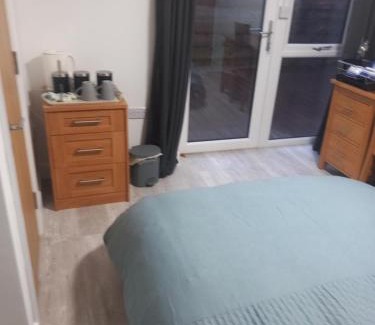 Middleton-on-Sea House | Elmer belle beach Bognor regis accommodation