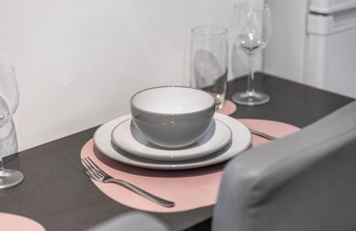 Brent Cross Apartment | Elms Suite