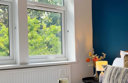 Uley House | Elmsgate - Cozy Coventry Haven