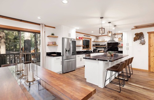 Big Bear Cabin | Elmwood Place #2218