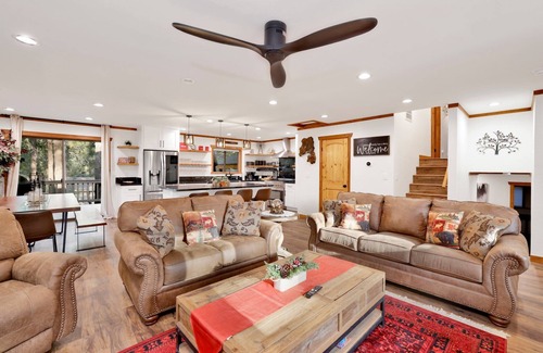 Big Bear Cabin | Elmwood Place #2218