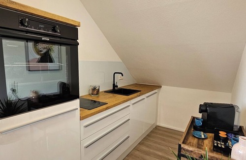 Heidenheim an der Brenz Apartment | Elodia Luxury Apartment - Wi-Fi, Smart TV, Terrace, Kitchen, Towels