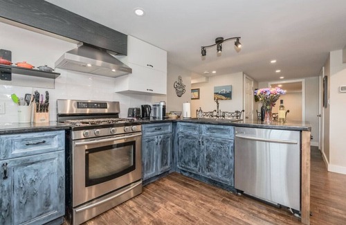 Elora Apartment | Elora Gingerbread Suite