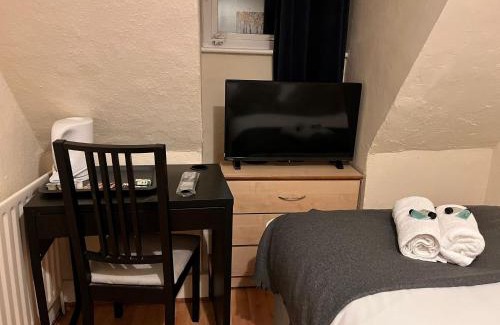 Eltham House | Eltham Stay
