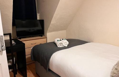 Eltham House | Eltham Stay