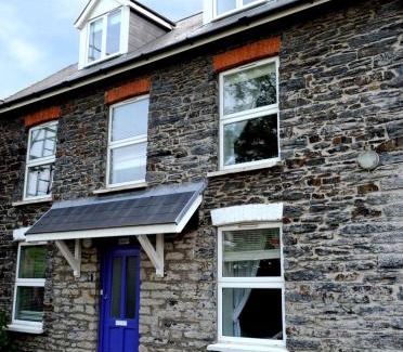 Tan-y-groes Apartment | Eluned Tresaith