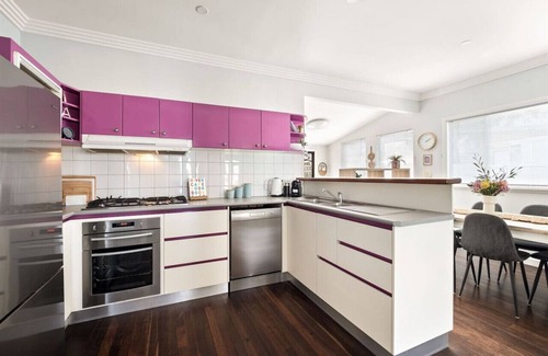 Margaret River Apartment | Elva Garden Cottage | Dog Friendly | Town Central