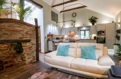 Liskeard House | Elvan Cottage