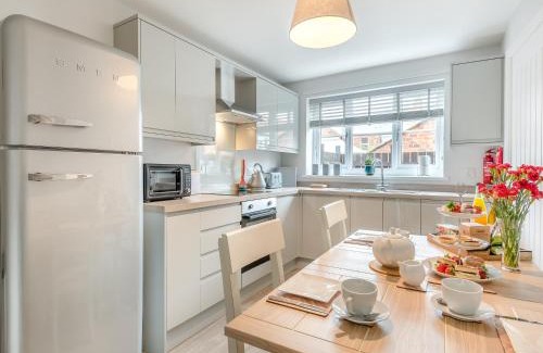 Beverley House | Elwell Cottage