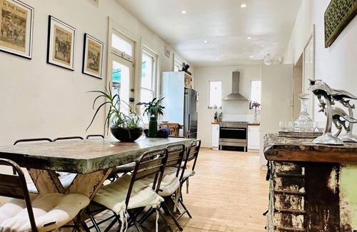 Elwood House | Elwood Eclectic Gem Walk to St Kilda beach - Flexible Home offering 4 or 6 Bedrooms. Contact us Now for Pricing on Request