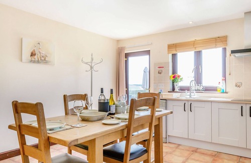 Bishops Nympton Cottage | ELWORTHY VIEW, pet friendly, with a garden in South Molton
