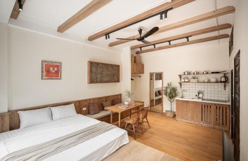 Hoan Kiem Apartment | EMALIA Centre Building-Old Quarter-Elevator-Bathtb-Laundry
