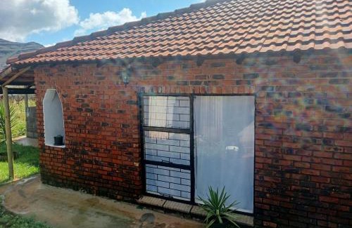 Matibidi Apartment | eManzini Guesthouse