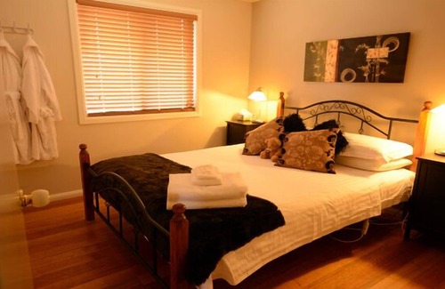 Broken Hill Cottage | Emaroo Tramway Cottage