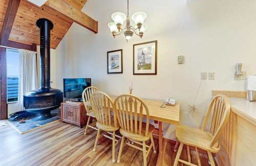 Historic Bayfront Apartment | Embarcadero on the Water #G146