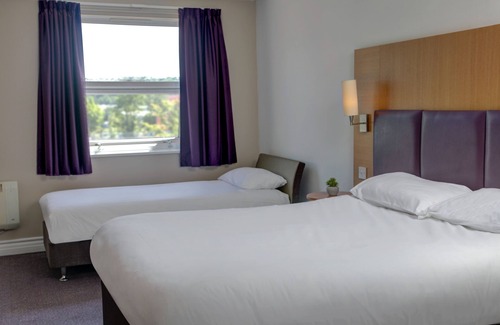 Team Valley Hotel | Embassy Newcastle, Sure Hotel Collection by Best Western