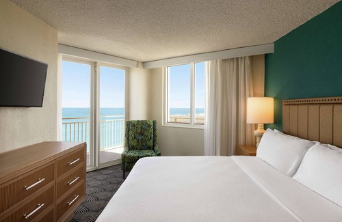 Deerfield Beach Resort | Embassy Suites by Hilton Deerfield Beach Resort & Spa
