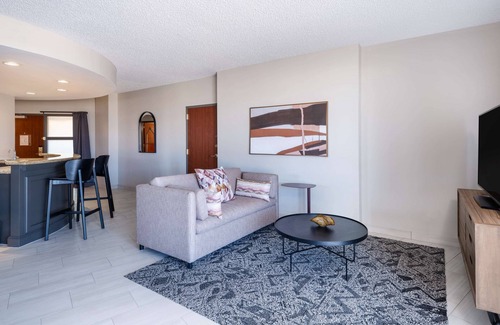 Albuquerque Hotel | Embassy Suites by Hilton Albuquerque