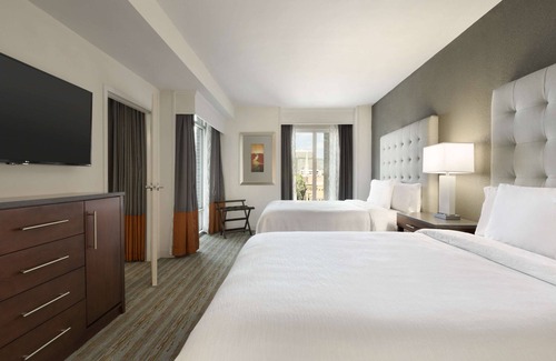 Greenville Downtown Hotel | Embassy Suites by Hilton Greenville Downtown Riverplace