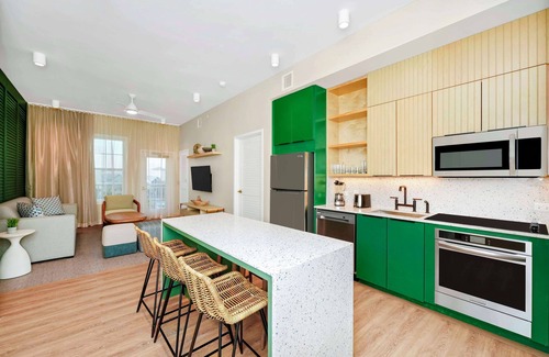 West Kissimmee Resort | Embassy Suites By Hilton Orlando Sunset Walk
