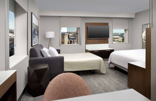 Downtown Knoxville Hotel | Embassy Suites by Hilton Knoxville Downtown