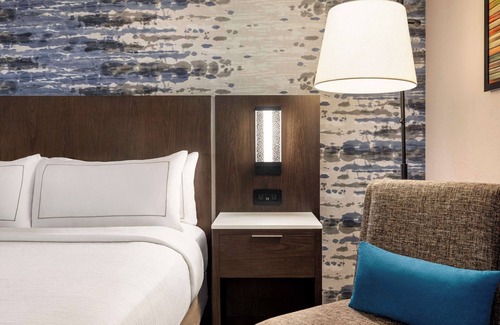 Overland Park Hotel | Embassy Suites by Hilton Kansas City Overland Park