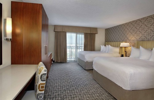 Northeast Anaheim Hotel | Embassy Suites by Hilton Anaheim North