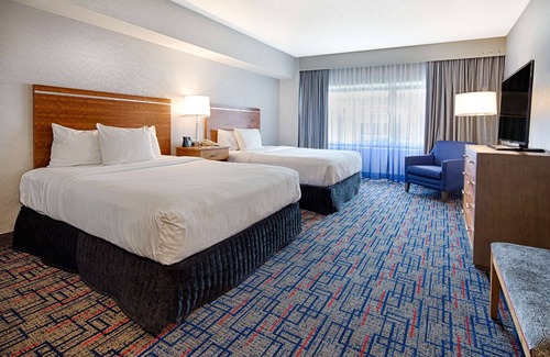 Rosemont Hotel | Embassy Suites by Hilton Chicago O'Hare Rosemont