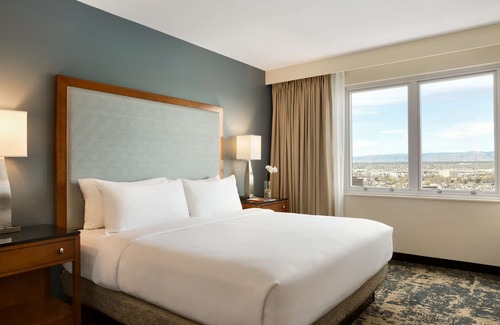 Downtown Denver Hotel | Embassy Suites by Hilton Denver Downtown Convention Center