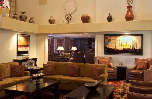 Flagstaff Hotel | Embassy Suites by Hilton Flagstaff