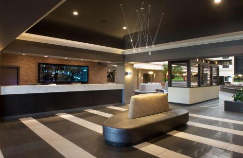Las Vegas Hotel | Embassy Suites by Hilton Las Vegas