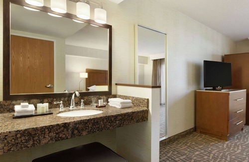 Santa Ana Hotel | Embassy Suites by Hilton Santa Ana Orange County Airport