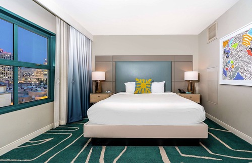 Marina District Hotel | Embassy Suites by Hilton San Diego Bay Downtown