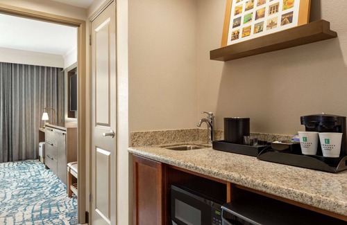 Downtown Tampa Hotel | Embassy Suites by Hilton Tampa Downtown Convention Center
