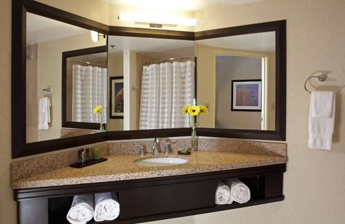 Los Angeles Hotel | Embassy Suites by Hilton Los Angeles International Airport North