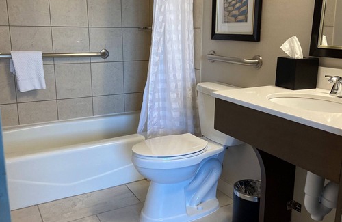 Schaumburg Hotel | Embassy Suites by Hilton Chicago Schaumburg Woodfield