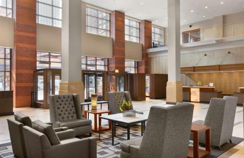 Downtown Chicago Hotel | Embassy Suites Chicago - Downtown River North