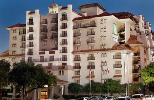 Irving Hotel | Embassy Suites Dallas - DFW International Airport South