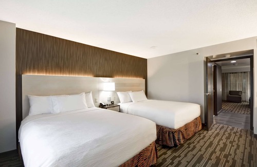 Charlotte Hotel | Embassy Suites Hotel Charlotte