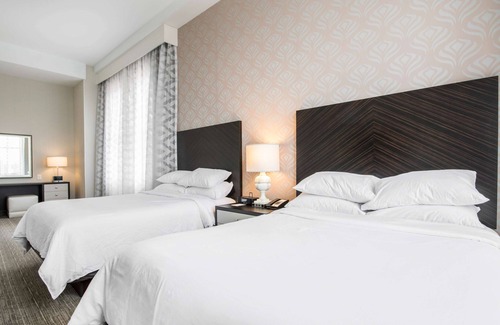 Downtown Louisville Hotel | Embassy Suites Louisville Downtown