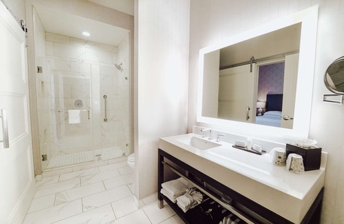 Downtown Louisville Hotel | Embassy Suites Louisville Downtown